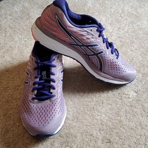 Asics Cumulus running sneakers
